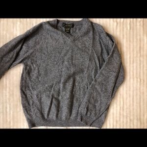 DANIEL BISHOP CASHMERE SWEATER